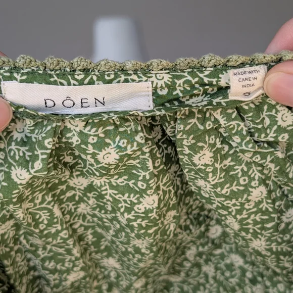 Floral Green Women's Top - Picture 4 of 4